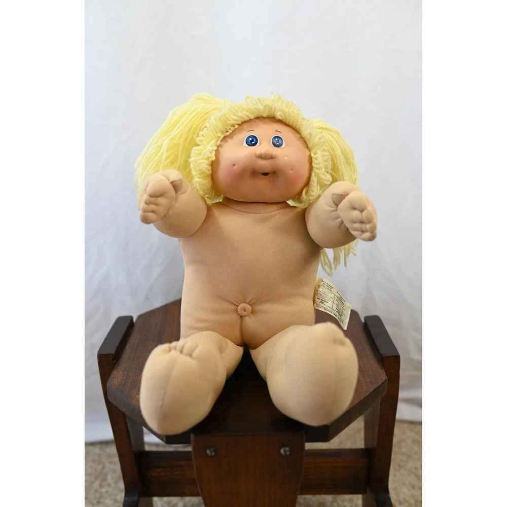 Vintage 1982 Cabbage Patch Kids Doll Blonde Yarn Hair Blue Eyes Coleco 17in